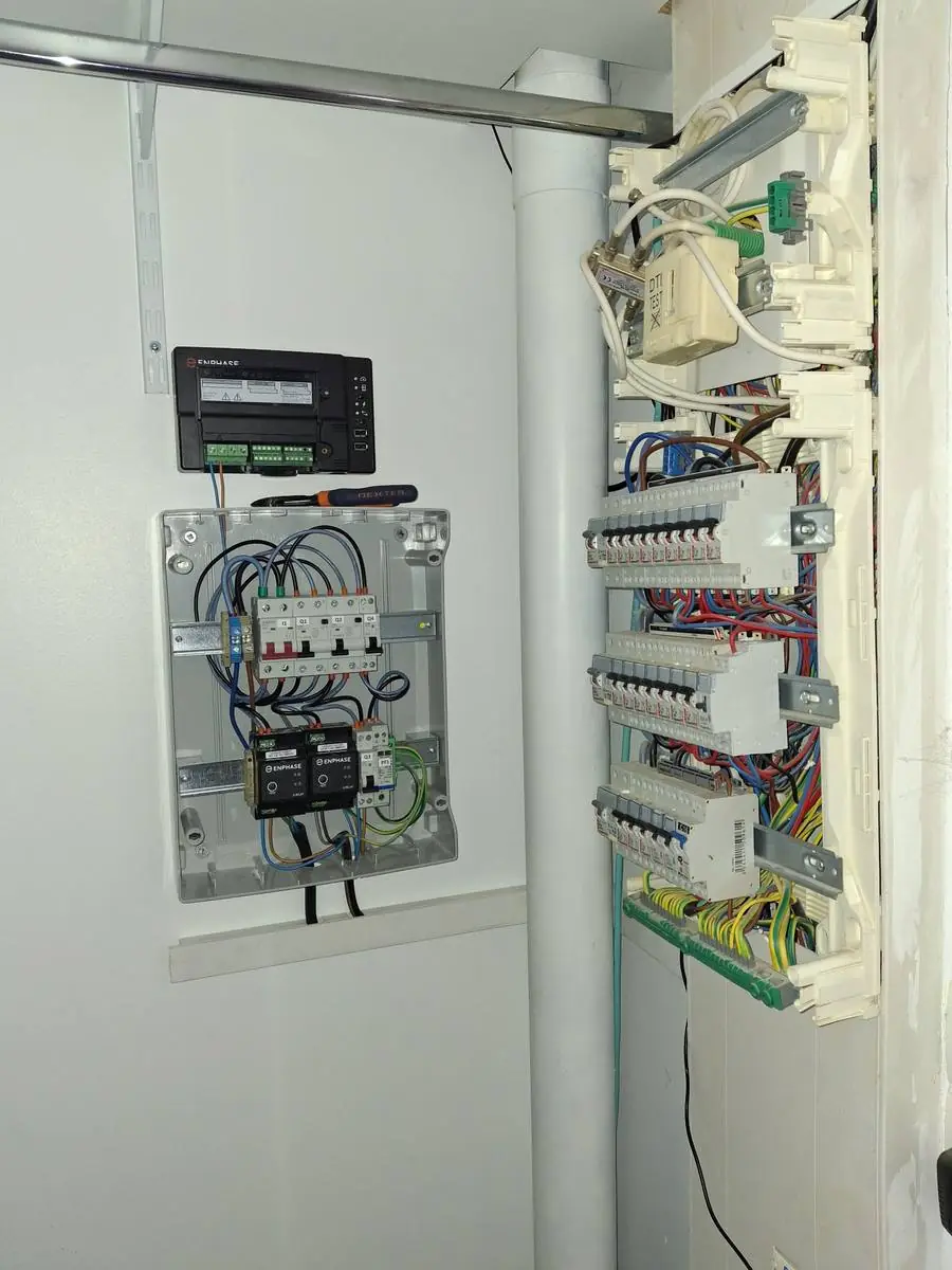 Installation photovoltaïque complète sur toiture - Conches-en-Ouche (27)