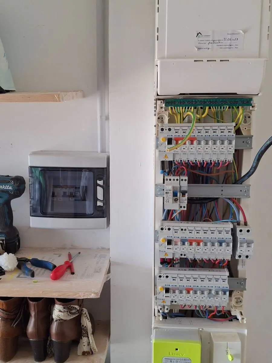 Installation photovoltaïque complète sur toiture - Le Neubourg (27)