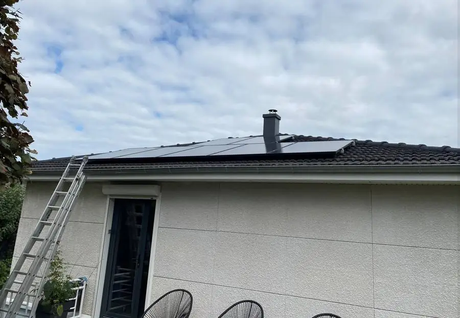 Installation photovoltaïque complète sur toiture - Grand-Couronne (76)